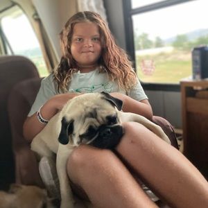 Meet your Posher, Adrah